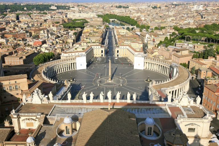 How the Italian press covers the Vatican and Pope Francis