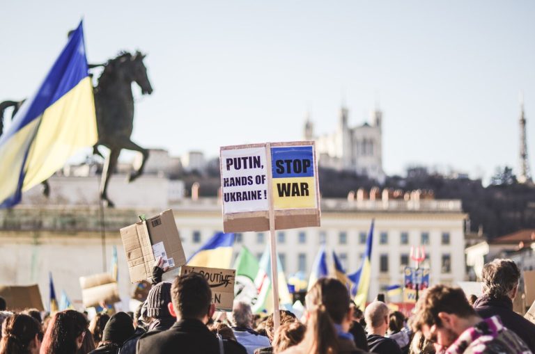 Some Russians Use Faith to Protest Invasion of Ukraine Despite Risks