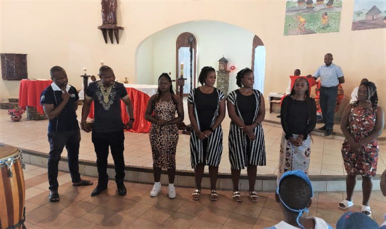 Catholic Young Adults of Chinhoyi Diocese in an exchange visit to All Souls Mission, Binga. – Catholic Church News