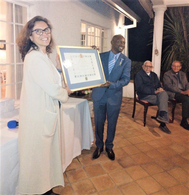 Spain Ambassador to Zimbabwe honours two Priests, embassy staff for dedication to duty – Catholic Church News