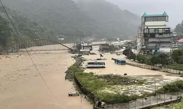 Sikh Temples Emerge As A Lifeline For Flooded Areas Of The Himalayas